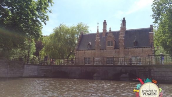 Canales de Brujas y Puentes