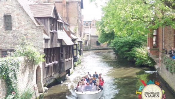 Paseo turistas por Canales de Brujas
