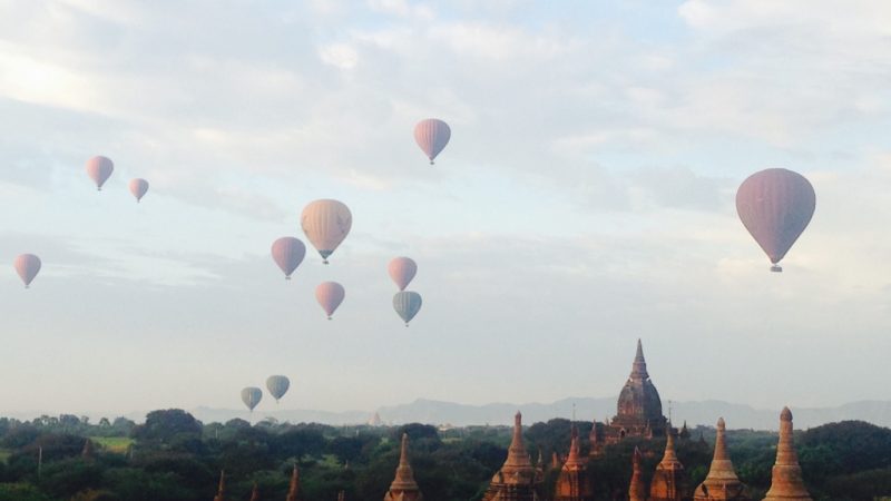Panorama Bagan con Globos
