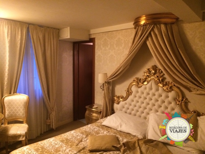 Cuarto de Hotel Típico Veneciano
