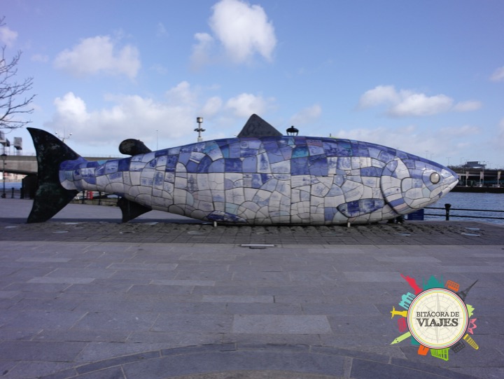 ¿Qué ver en Belfast? Escultura Big FIsh