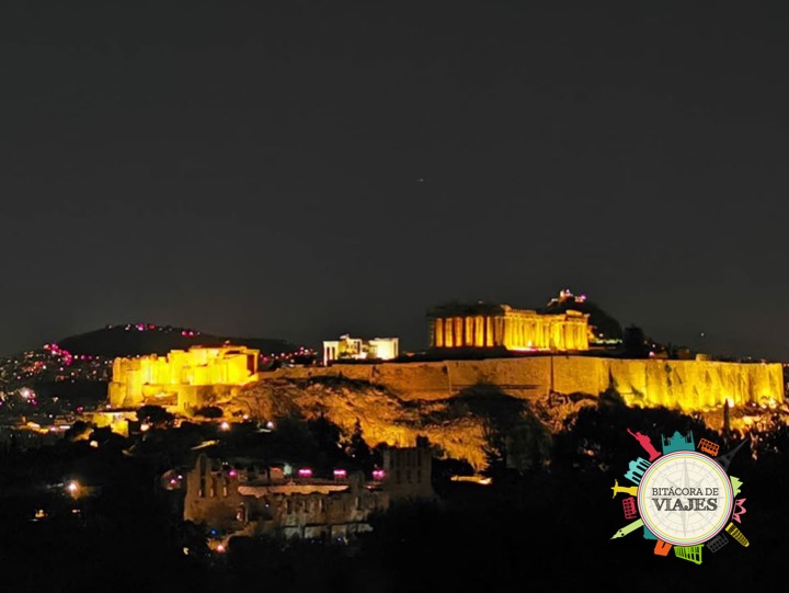 La Acrópolis de Atenas en la Noche